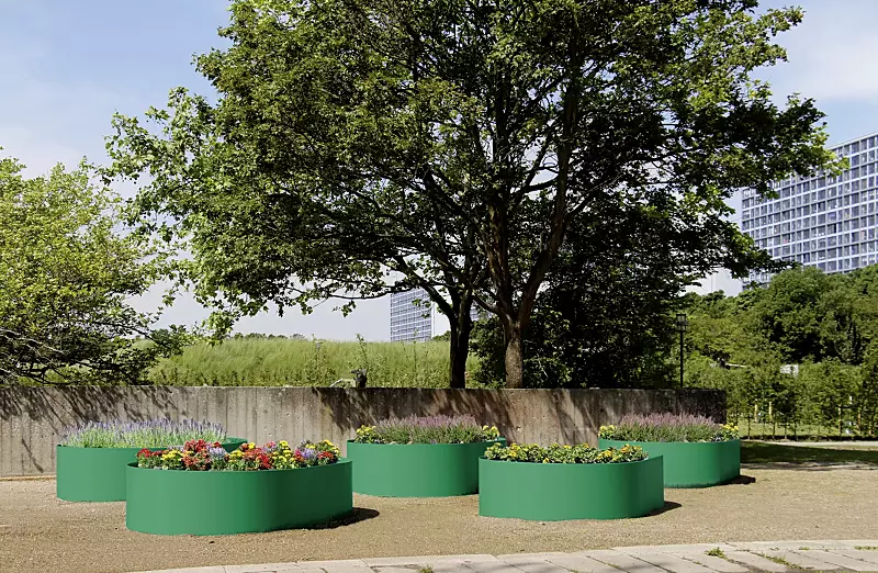 Pflanzbehälter MICROHAVEN in RAL 6000 patinagrün