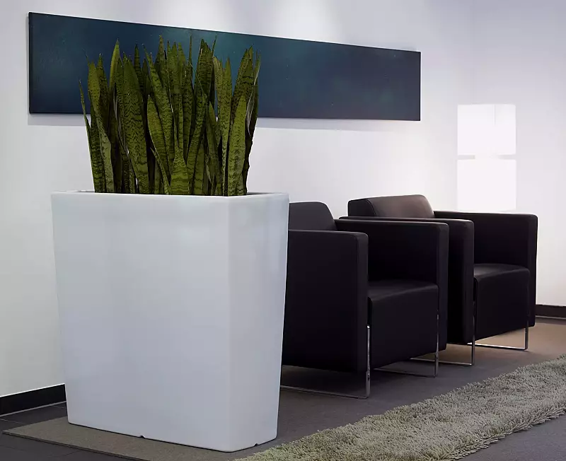 Pflanzbehälter TURA in weiß ähnlich RAL 9003