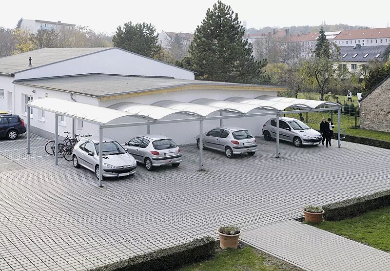 Pkw-Überdachung KALLISTO mit auftragsbezogener Anpassung für 6 Pkw, Dachbreite x Dachtiefe 15120 mm x 5000 / 10000 mm, Dacheindeckung Polycarbonat, opal transparent, Stahlkonstruktion feuerverzinkt