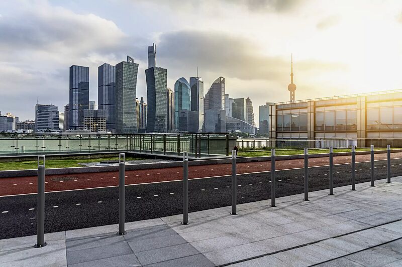 poller-karl__shoKAT0059325 Poller KARL zum Aufdübeln, Stahlteile in RAL 4012 basaltgrau, Pollerkopf in RAL 9006 weißaluminium