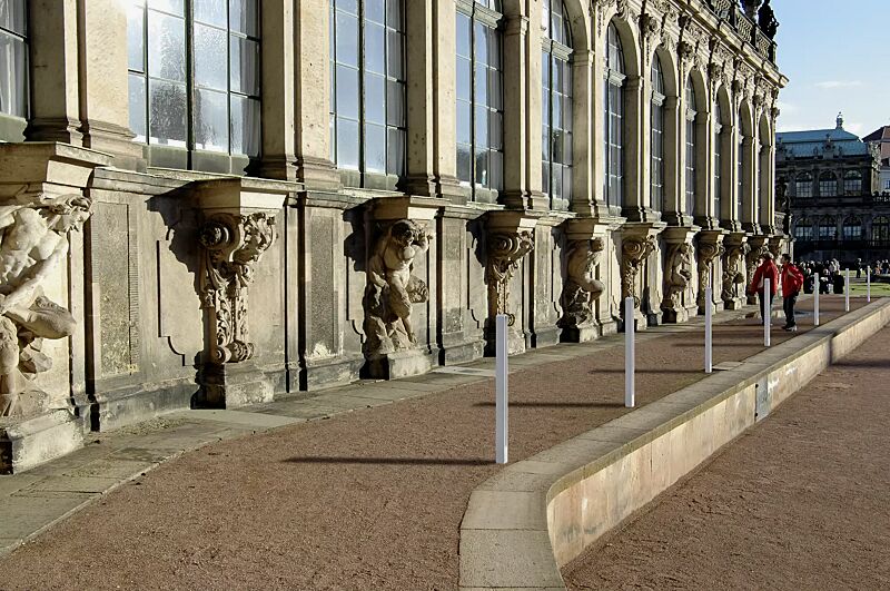 poller-mielon__shoKAT0031938 Poller MIELON zum Aufdübeln bei -100 mm, in RAL 9006 weißaluminium