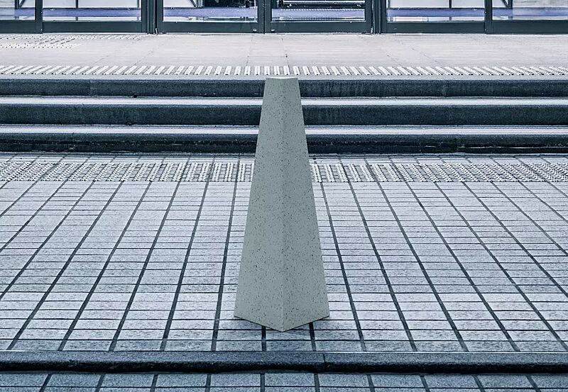 Poller NY-COLLECTION, Höhe 1000 mm, aus Beton, in Granitoptik weiß