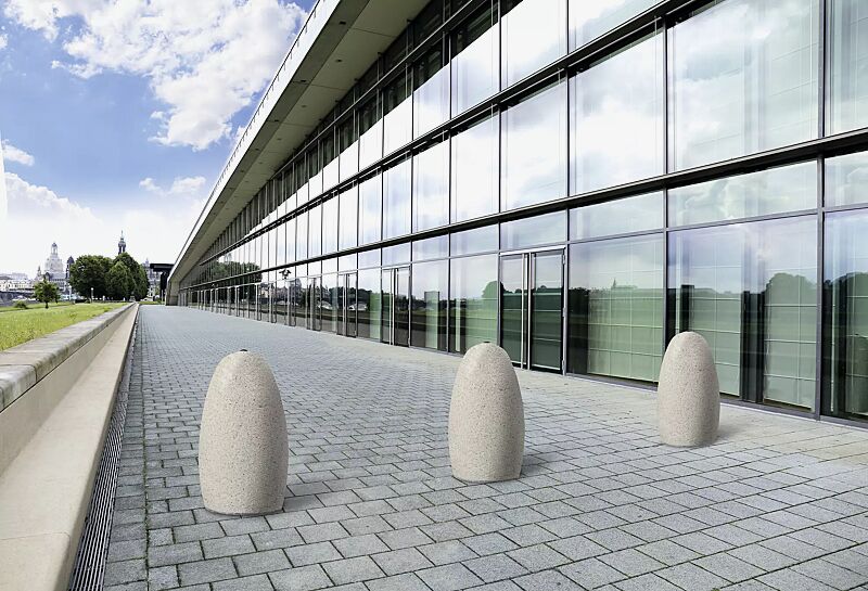 poller-plutone__shoKAT0052807 Poller PLUTONE aus Beton gestockt, in Granitoptik weiß