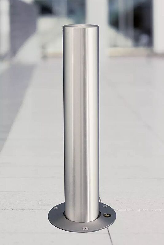 Versenkbarer Poller SAPHIR 90 und 140 mit Dreikantschloss im Sockelring