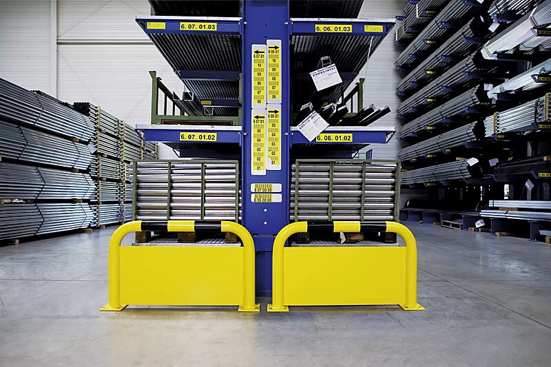 Rammschutzbügel KITEE mit Unterfahrschutz für den Innenbereich, gelb kunststoffbeschichtet mit schwarzen Signalstreifen, H x B: 600 x 1000 mm