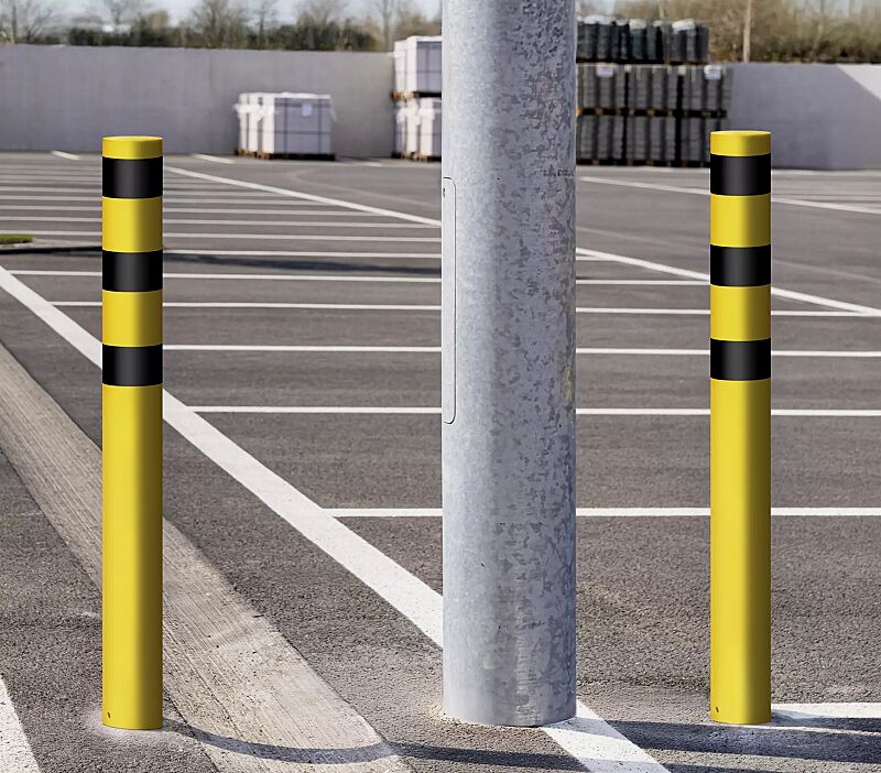 Rammschutzpoller GALAN, gelb pulverbeschichtet mit 3 schwarzen Reflexstreifen