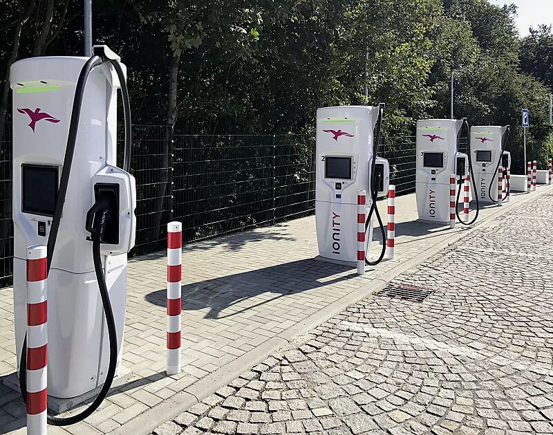 Rammschutzpoller GENAS zum Einbetonieren, Ø 89 mm, in weiß mit roten Reflexstreifen