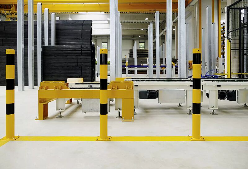 Rammschutzpoller GENAS zum Einbetonieren, Ø 89 mm, in gelb mit schwarzen Reflexstreifen