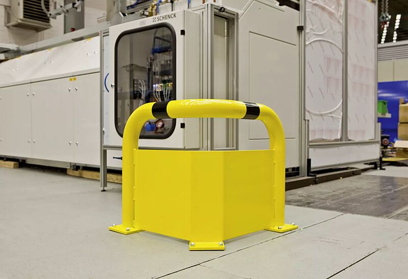 rammschutzwinkel-keuru__shoKAT0037703 Rammschutzwinkel KEURU mit Unterfahrschutz für den Innenbereich, zum Aufdübeln, Höhe 600 mm, gelb kunststoffbeschichtet mit schwarzen Signalstreifen