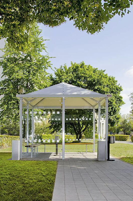 raucherunterstand-apollo__shoKAT0030018 Raucherunterstand APOLLO Dachbreite x Dachtiefe 3300 mm x 3300 mm, Stahlkonstruktion feuerverzinkt und pulverbeschichtet inkl. 7 Seitenwände ESG, Klarglas, Dacheindeckung Blech