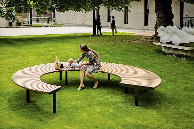 rundbank-lago__shoKAT0068860 Rundbank LAGO ohne Rückenlehne, Breite 3700 mm, mit Jatobaholzbelattung, Stahlteile in RAL 7016 anthrazitgrau