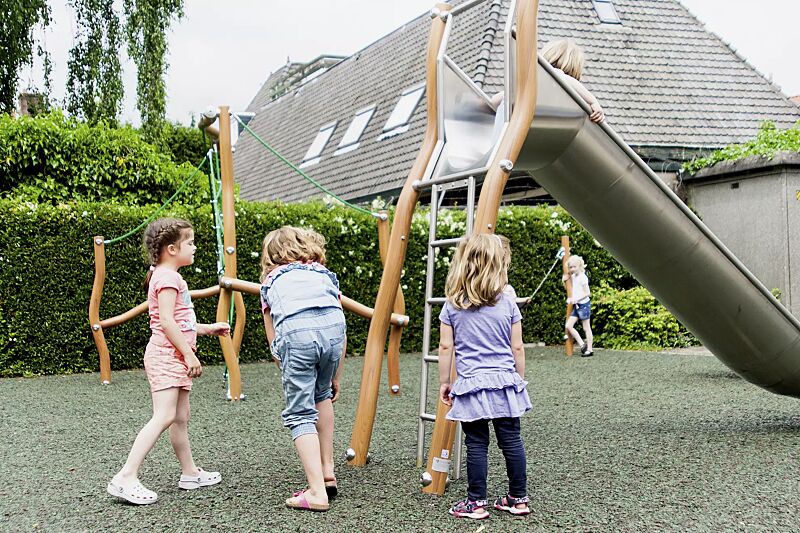 Rutsche JORDY mit Aufstiegsleiter ohne Handlauf