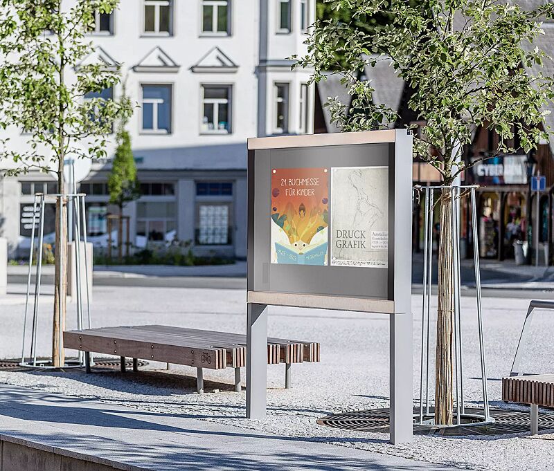 schaukasten-c-light-if__shoKAT0070633 Schaukasten C-LIGHT IF mit Rechteckrohrständern zum Aufdübeln, einseitig, in RAL 9006 weißaluminium