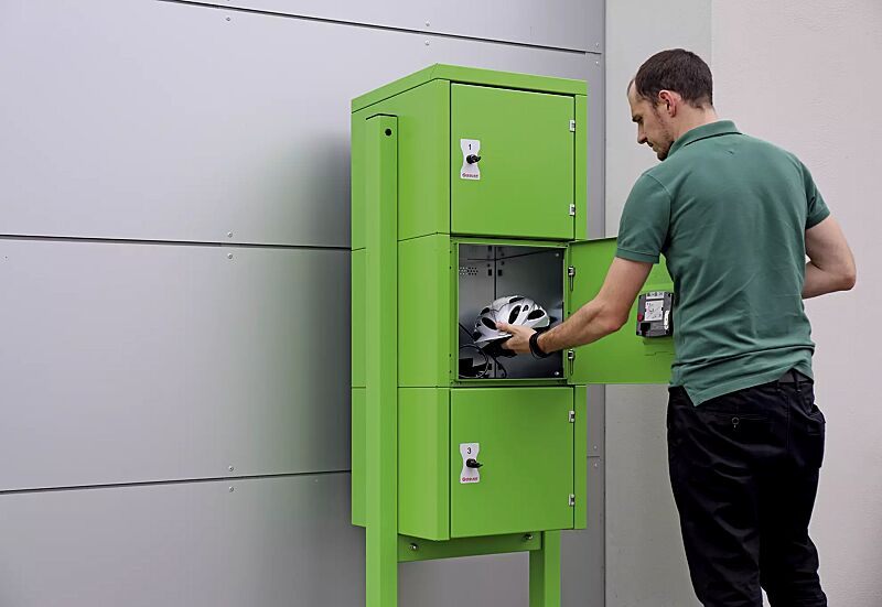 schliessfachanlage-secure__shoKAT0050170 Schließfachanlage SECURE, 3 Fächer mit Elektroinstallation, Türschließung mittels Münzpfandschloss, inklusive Unterzug und Stützen zum Aufdübeln, Stahlkonstruktion in RAL 6018 gelbgrün