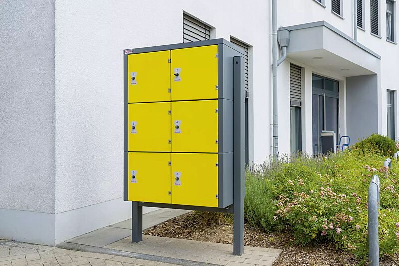 schliessfachanlage-secure__shoKAT0066106 Schließfachanlage SECURE, 6 Fächer mit Elektroinstallation, Türschließung mittels Münzpfandschloss, Stahlkonstruktion in RAL 7012 basaltgrau und RAL 1018 zinkgelb 6er-Schließfachanlage SECURE, Stahlkonstruktion verzinkt und pulverbeschichtet, inkl. Unt...