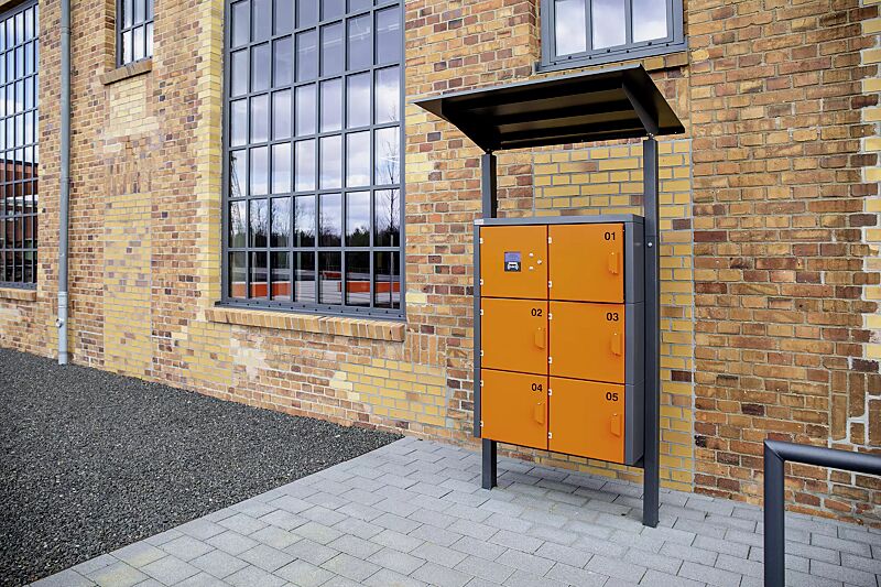 schliessfachanlage-secure__shoKAT0069281 Schließfachanlage SECURE, 5 Fächer mit Elektroinstallation, zusätzliches Technikfach mit TFT-Display und RFID/SMS-Zugangssteuerung STATION-CONTROL, Stützen zum Aufdübeln inklusive Dach, Stahlkonstruktion in DB 703 eisenglimmer bzw. RAL 2004 reinorange...