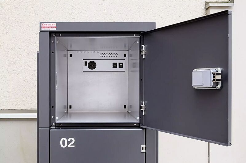 schliessfachanlage-secure__shoKAT0077279 Detail: Schließfach mit Elektroinstallation