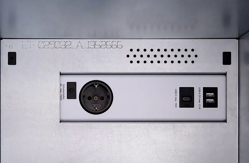 schliessfachanlage-secure__shoKAT0077285 Detail: Elektroinstallation