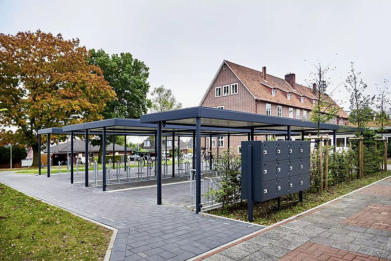 schliessfachanlage-secure__shoKAT0077374 Schließfachschrank SECURE, 12 Schließfächer mit Elektroinstallation, Türverriegelung mittels PIN-Code-Schloss, Stahlkonstruktion in RAL 7016 anthrazitgrau, sowie Fahrradüberdachung LUNA GREEN und Fahrradparker MISSOURI