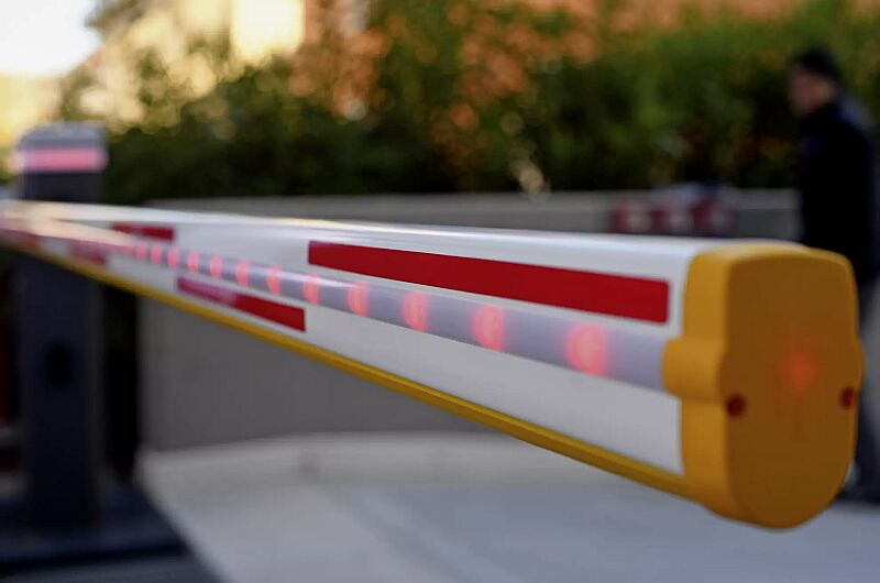 Detail: LED-Schrankenbaumbeleuchtung (Zubehör)