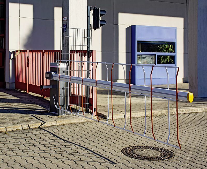 Schrankenanlage BUSSET mit Hängegittermodul