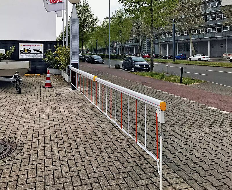 Schrankenanlage BUSSET mit Hängegittermodul