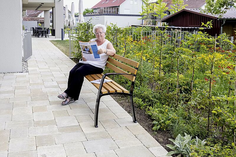 seniorenbank-caserta__shoKAT0076600 Seniorenbank CASERTA mit Rückenlehne und Armlehnen, mit Hartholzbelattung, unbehandelt