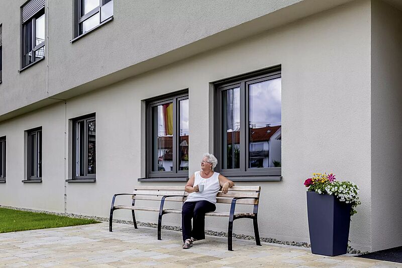 seniorenbank-caserta__shoKAT0076601 Seniorenbank CASERTA mit Rückenlehne und Armlehnen (Anbaueinheit), mit Hartholzbelattung, unbehandelt