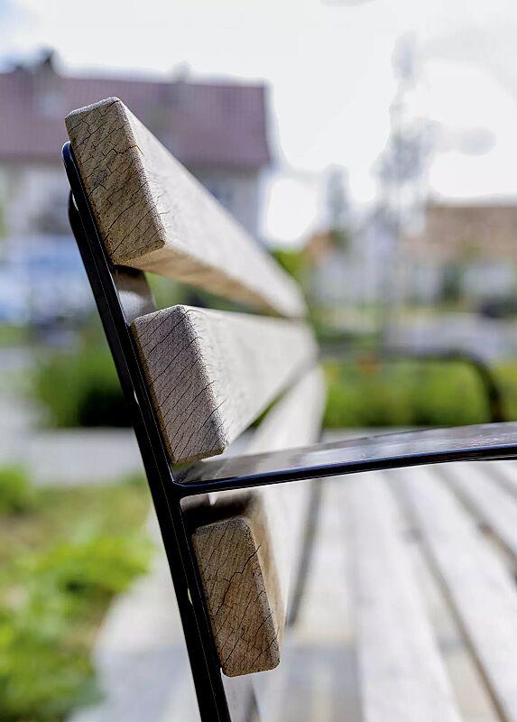 seniorenbank-caserta__shoKAT0076608 Detail: Holzbelattung