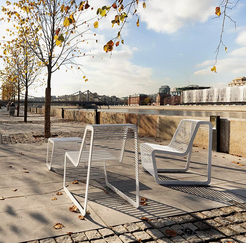 sitz-limpido__shoKAT0055076 Sitze LIMPIDO mit und ohne Rückenlehne, in RAL 9006 weißaluminium