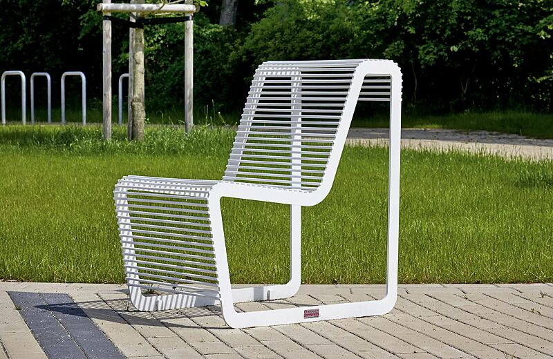 sitz-limpido__shoKAT0066689 Sitz LIMPIDO mit Rückenlehne, in RAL 9003 signalweiß