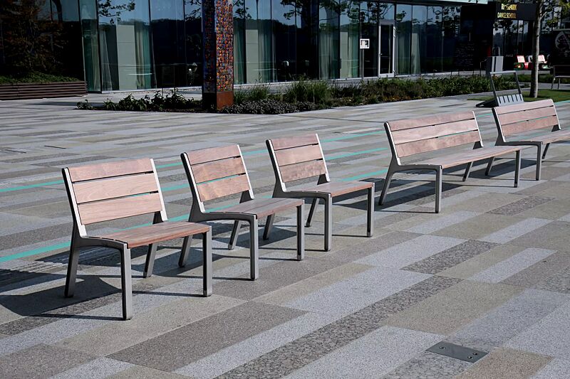 sitz-miela__shoKAT0053757 Sitz und Sitzbank MIELA mit Rückenlehne, mit Jatobaholzbelattung