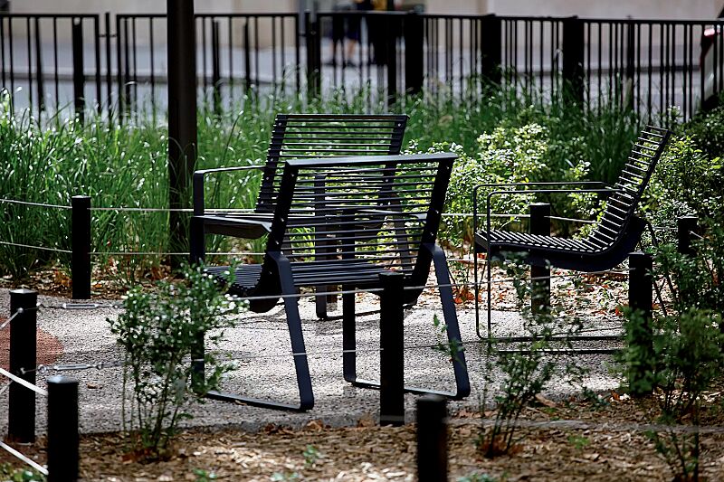 sitz-preva-urbana__shoKAT0063173 Sitz PREVA URBANA mit Rückenlehne und Armlehnen, in RAL 7016 anthrazitgrau