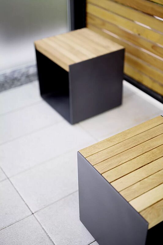 sitz-radium__shoKAT0057153 Sitz RADIUM mit Robinienholzbelattung, Stahlteile in RAL 7016 anthrazitgrau