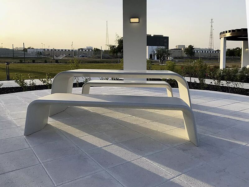 sitzbank-alba__shoKAT0056851 Sitzbank ALBA aus UTC®-Beton, in weiß und Tisch AURORA