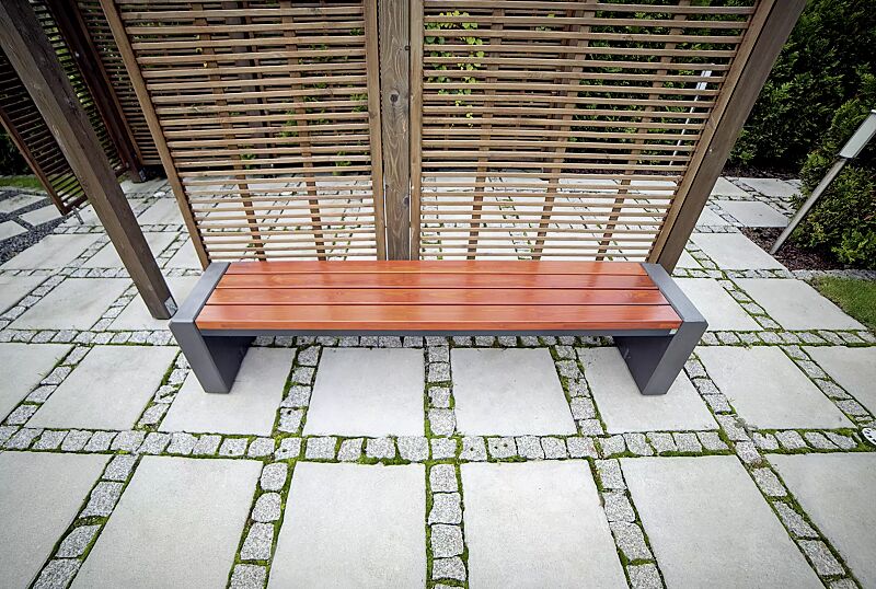 sitzbank-brno__shoKAT0069201 Sitzbank BRNO ohne Rückenlehne, Stahlteile in RAL 7021 schwarzgrau, Beton beschichtet in hellem graphit