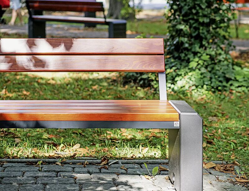 sitzbank-brno__shoKAT0069205 Sitzbank BRNO mit Rückenlehne, Stahlteile in RAL 7021 schwarzgrau, Beton beschichtet in hellem graphit