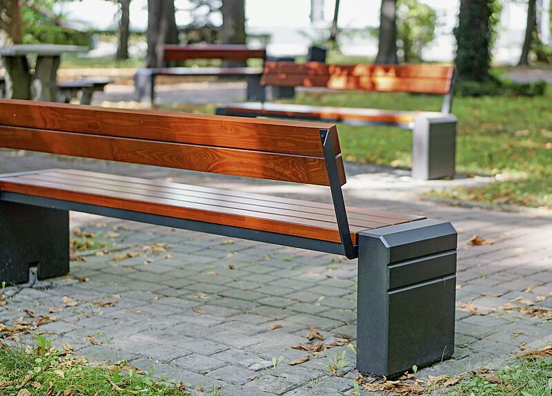 sitzbank-brno__shoKAT0069207 Sitzbank BRNO mit Rückenlehne, Stahlteile in RAL 7021 schwarzgrau, Beton beschichtet in hellem graphit