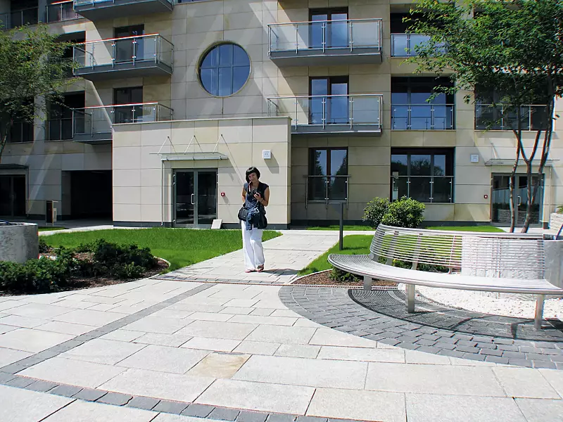 sitzbank-carpi__shoKAT0015162 Sitzbank CARPI mit Rückenlehne, gebogen, Bankform Außenradius