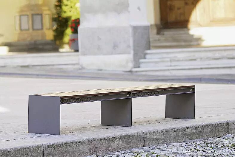 sitzbank-cima__shoKAT0009197 Sitzbank CIMA ohne Rückenlehne (2 Stück), mit Hartholzbelattung, Stahlteile in eisenglimmergrau, mit Laserschriftzug auf Anfrage