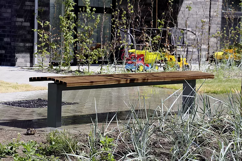 Sitzbank FJORDPARK ohne Rückenlehne, Stahlteile in RAL 7016 anthrazitgrau