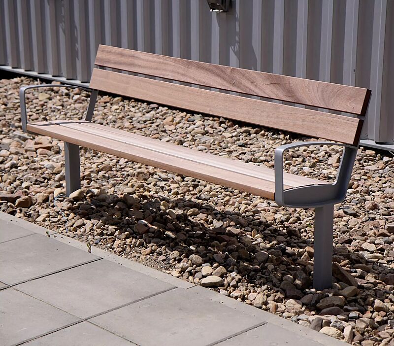 Sitzbank INTERVERA mit Jatobaholzbelattung, Stahlteile in RAL 9007 graualuminium