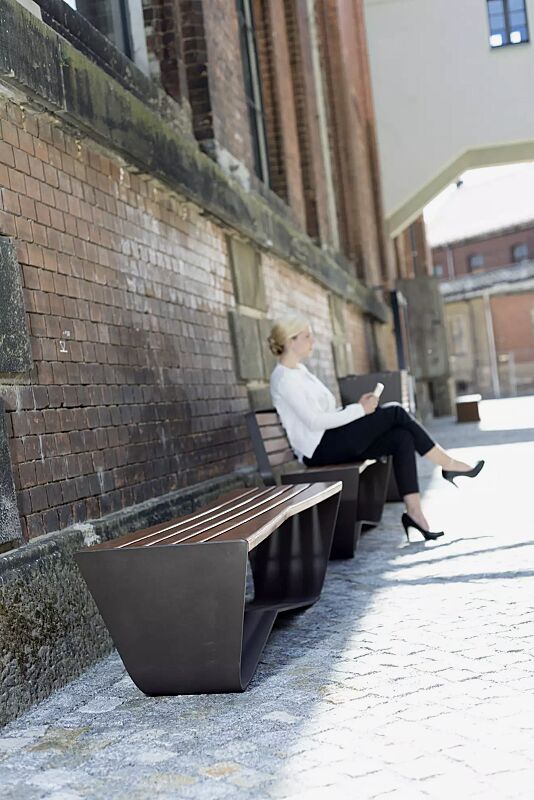 Sitzbank KARMA ohne und mit Rückenlehne, Stahlteile in DB 703 eisenglimmer