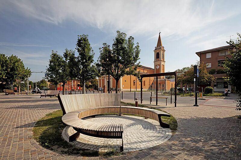 sitzbank-landscape-compact__shoKAT0066343 Sitzbank LANDSCAPE COMPACT mit und ohne Rückenlehne, gebogen, Bankform Innenradius, mit Robinienholzbelattung, Stahlteile in RAL 8019 graubraun