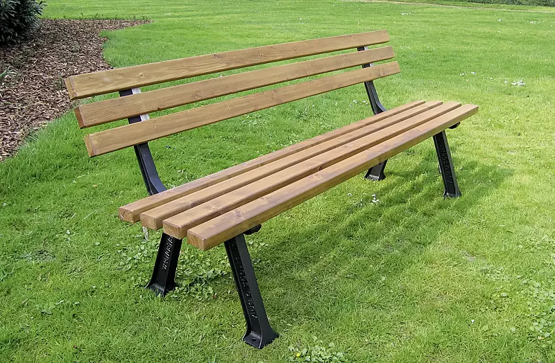 Sitzbank LATTERZA mit Fichtenholzbelattung, lasiert