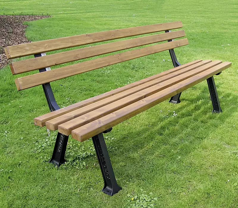 Sitzbank LATTERZA mit Fichtenholzbelattung, lasiert