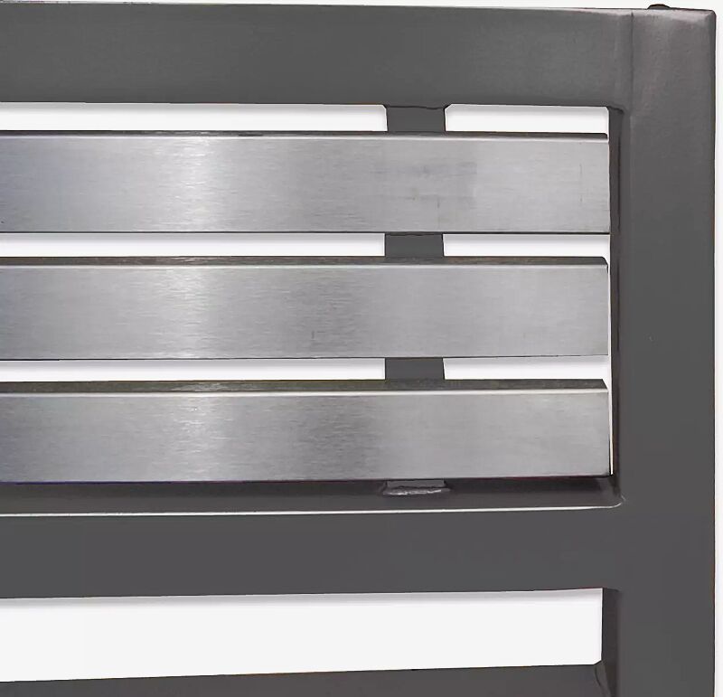 Detail: Edelstahlauflage