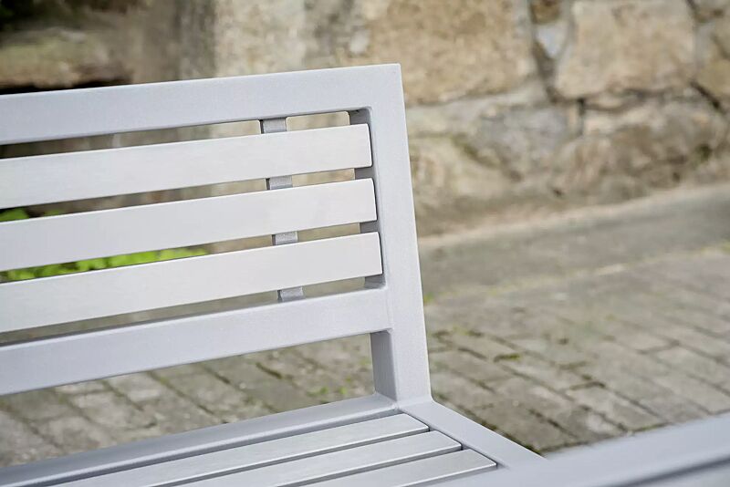 Detail: Edelstahlauflage