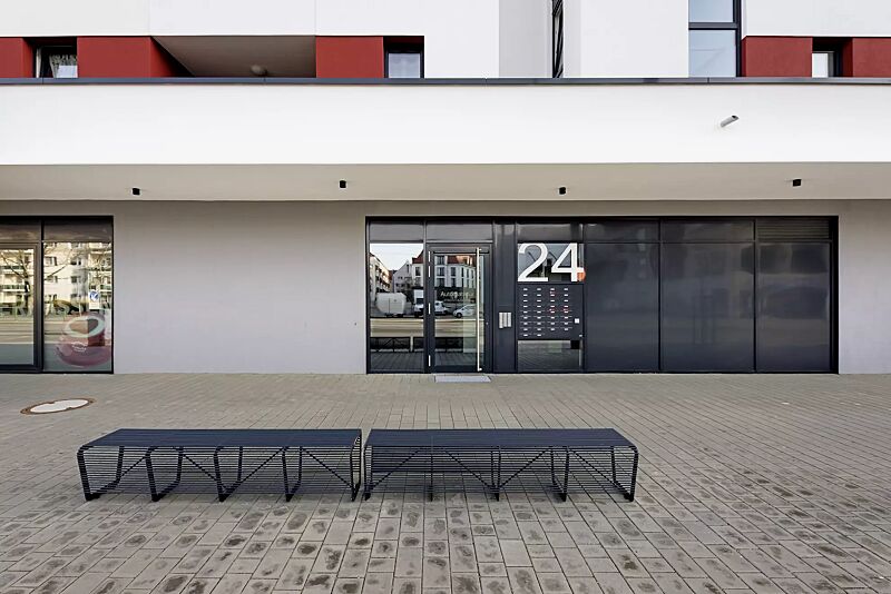 sitzbank-limpido__shoKAT0065772 Sitzbank LIMPIDO ohne Rückenlehne, in RAL 9005 tiefschwarz