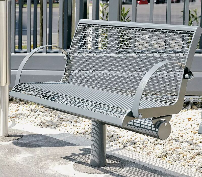 Sitzbank LINUS mit Mittelfuß zum Einbetonieren (auftragsbezogene Anpassung auf Anfrage)